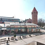 Old I With Parking *