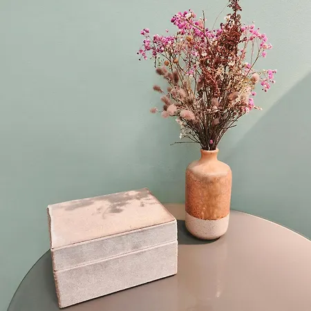 Old I With Parking *