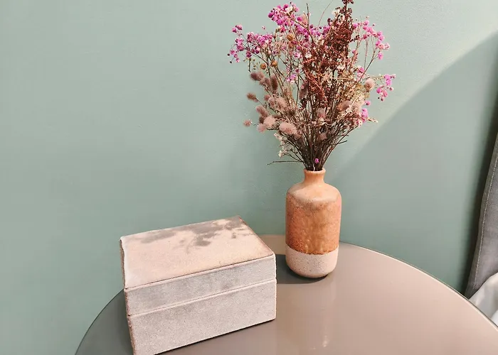 Old I With Parking *