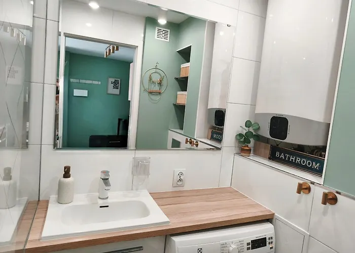 Old I With Parking Lägenhet