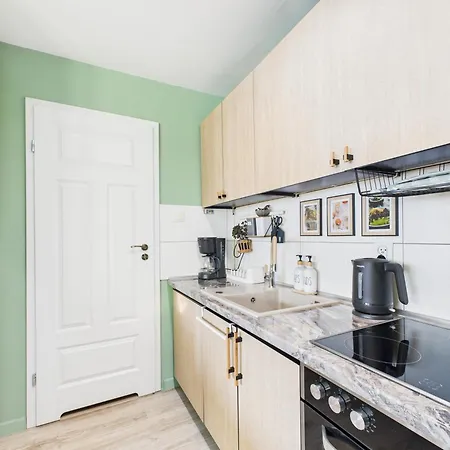 Old I With Parking *