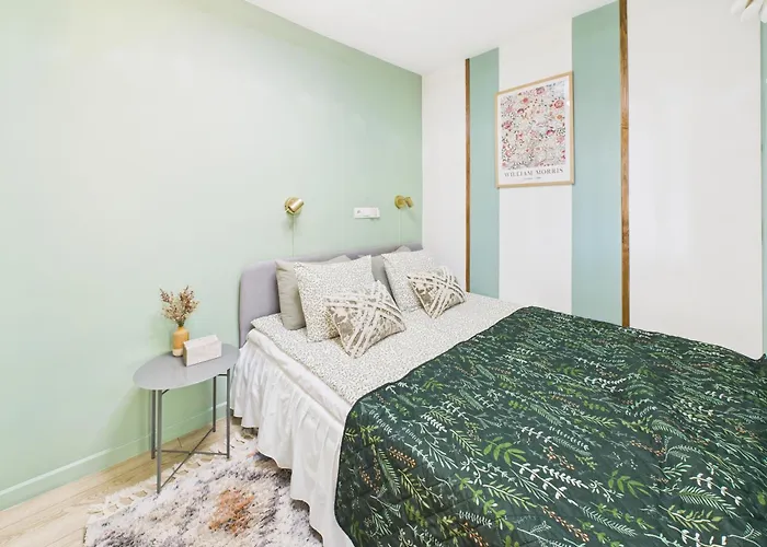 Old I With Parking Апартаменты